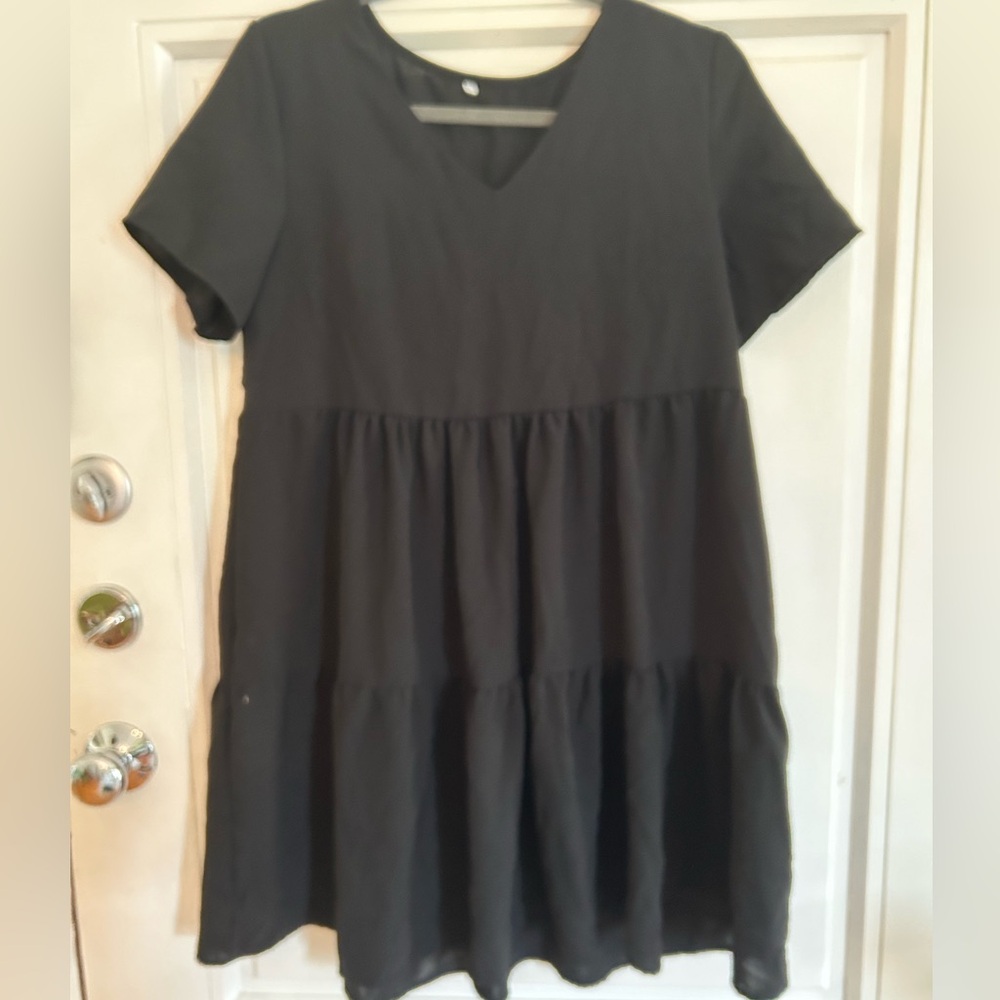 Black V neck casual dress
